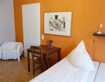 Calma Mitte Hotel 3*